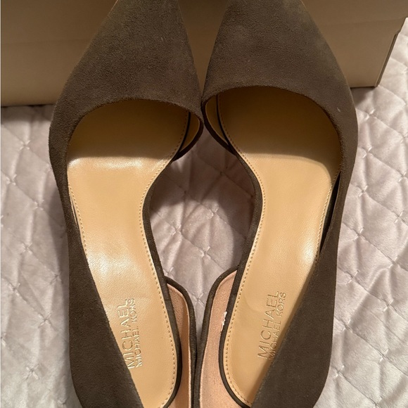 Michael Kors Dark Brown Heels - Picture 4 of 6